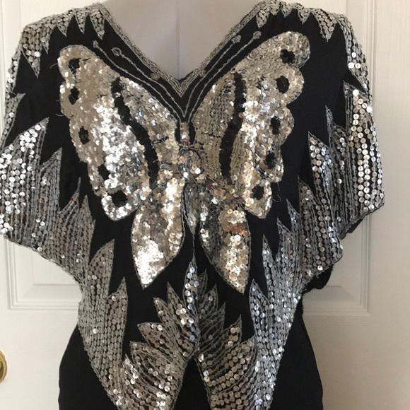 ⭐️Cute shiny sparkling 💯% silk top⭐️ - Picture 2 of 5